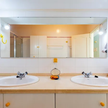 Vista Mar Nautica Sea View דירה